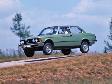 BMW E21 3 series air jump BMW E21 3 series air jump