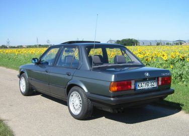 BMW E30 325e BMW E30 325e
