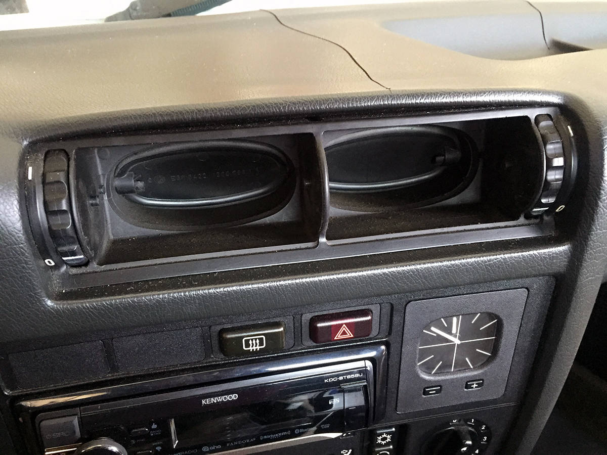 BMW E30 E34 Z3 floppy air vents fix