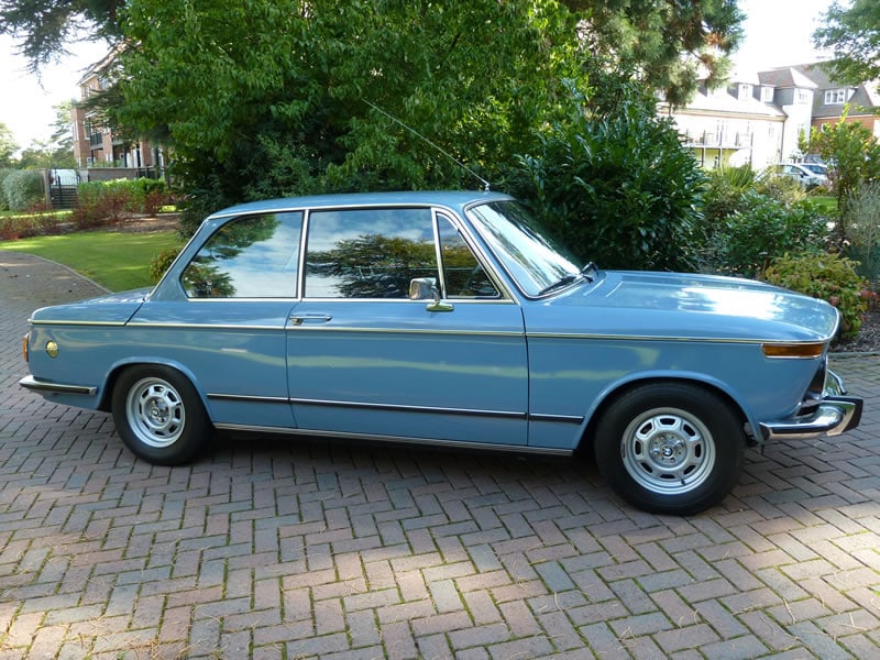 BMW 2002 Pastell Blau