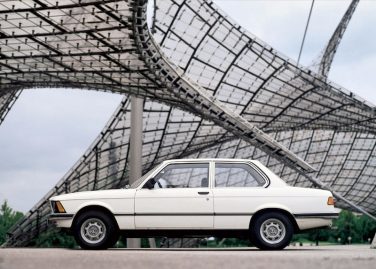 BMW E21 arctic white