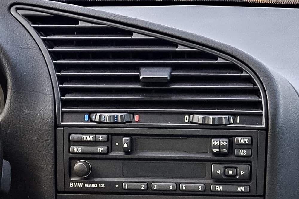 BMW temp dial center vent