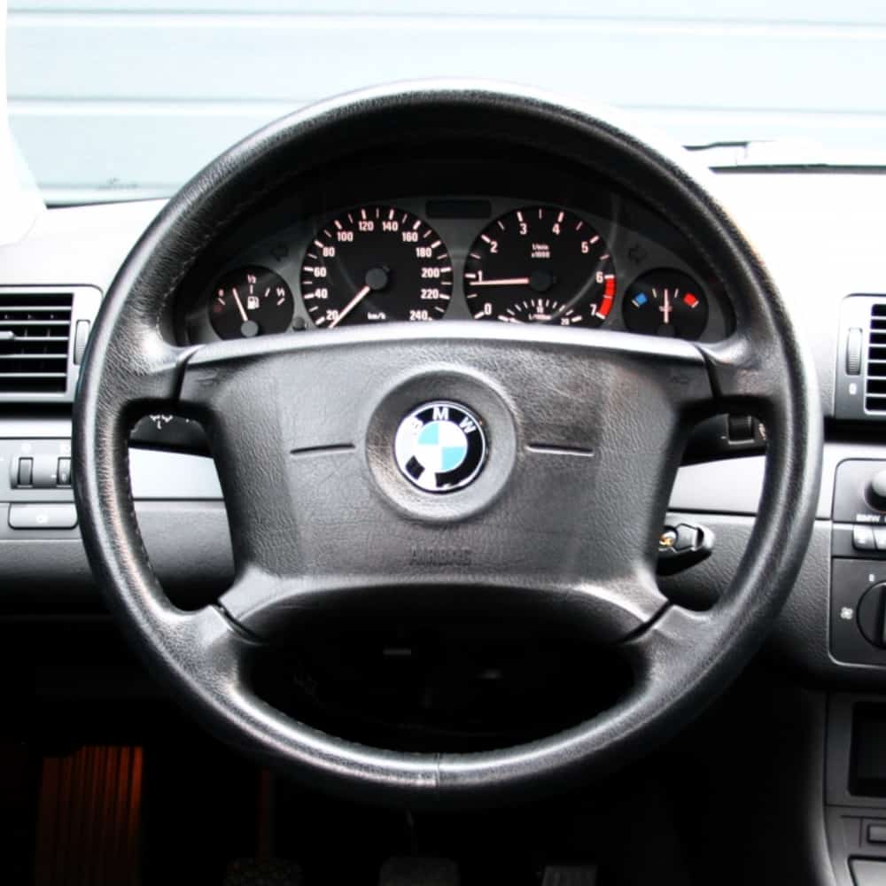 BMW e46 steering wheel base model